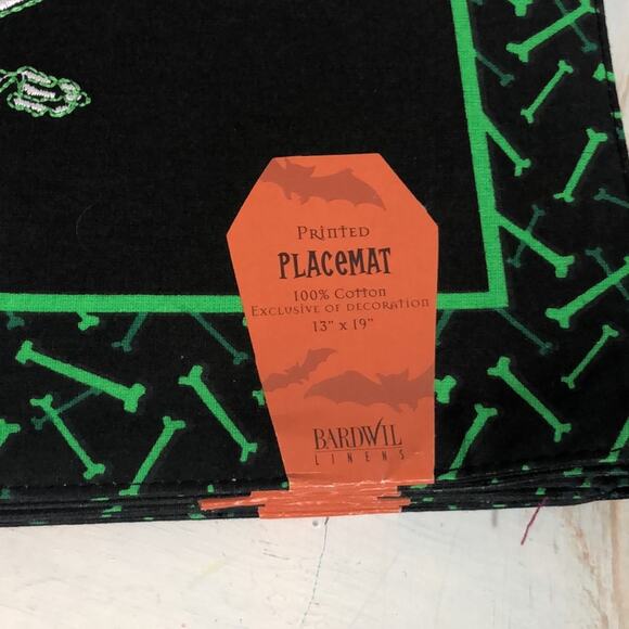NWT Halloween Party Table Set with Dancing Skeletons - 8 Placemats and 2 Towels - Picture 4 of 7
